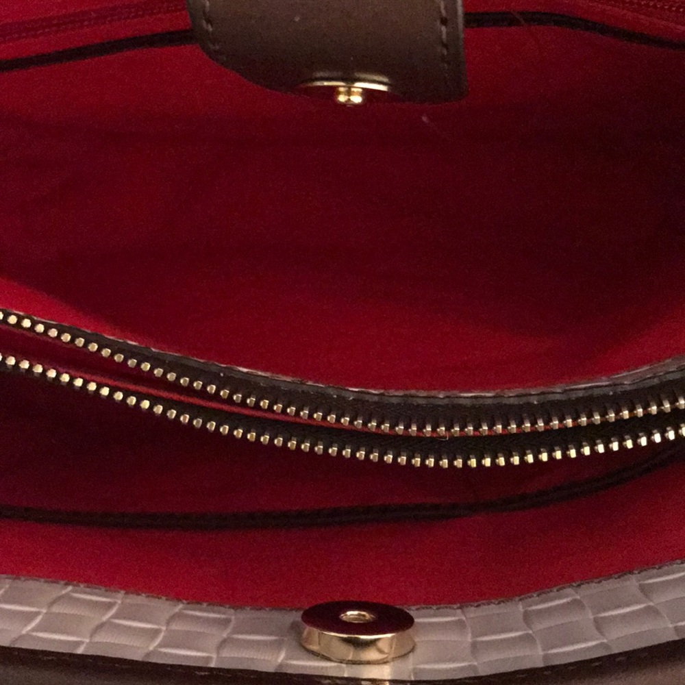 Dooney Oyster colored  leather bag NWT - Picture 8 of 16
